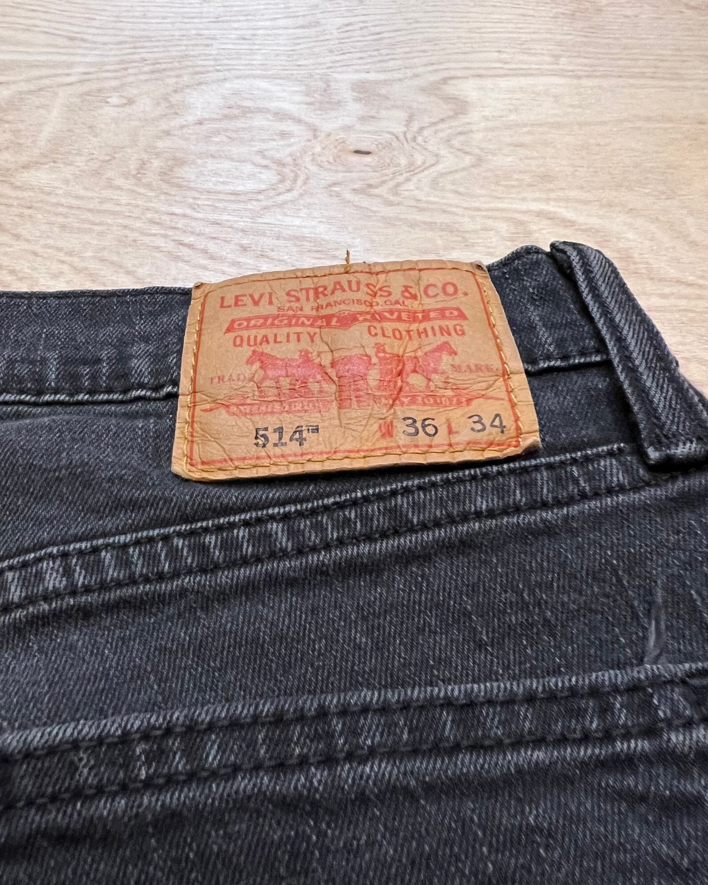 Levi's - 514 Faded Black Jeans