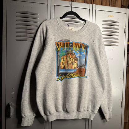 Late 1980’s Great Lakes x Lake Superior Split Rock Light House Fruit of the Loom Crewneck