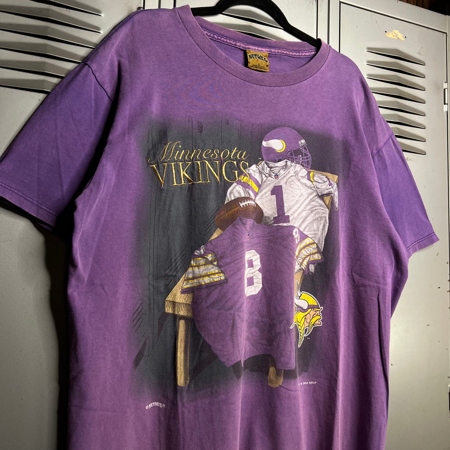 Vintage 1990s Faded x Distressed Minnesota VIkings Made in USA Nutmeg T-Shirt