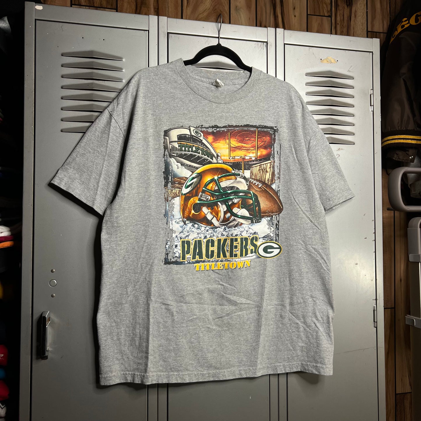 Vintage Early 2000s Y2K Green Bay Packers Frozen Tundra x Titletown Grey T-Shirt
