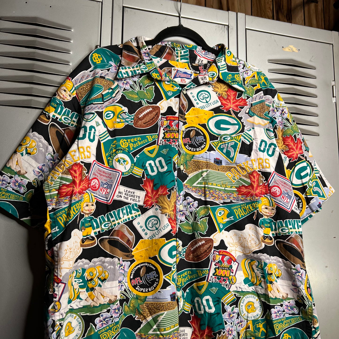 Vintage 1990s Green Bay Packers Reyn Spooner Hawaiian Button Up AOP Shirt