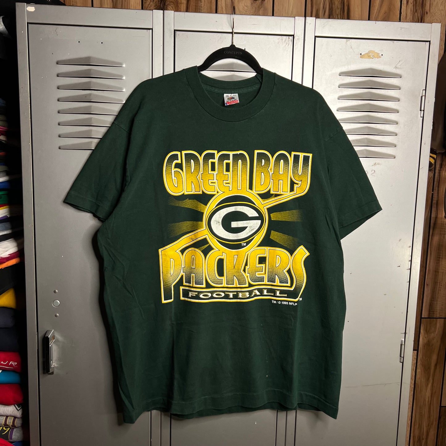 Vintage 1990s Faded Green Bay Packers Fruit of the Loom Single Stitch T-Shirt