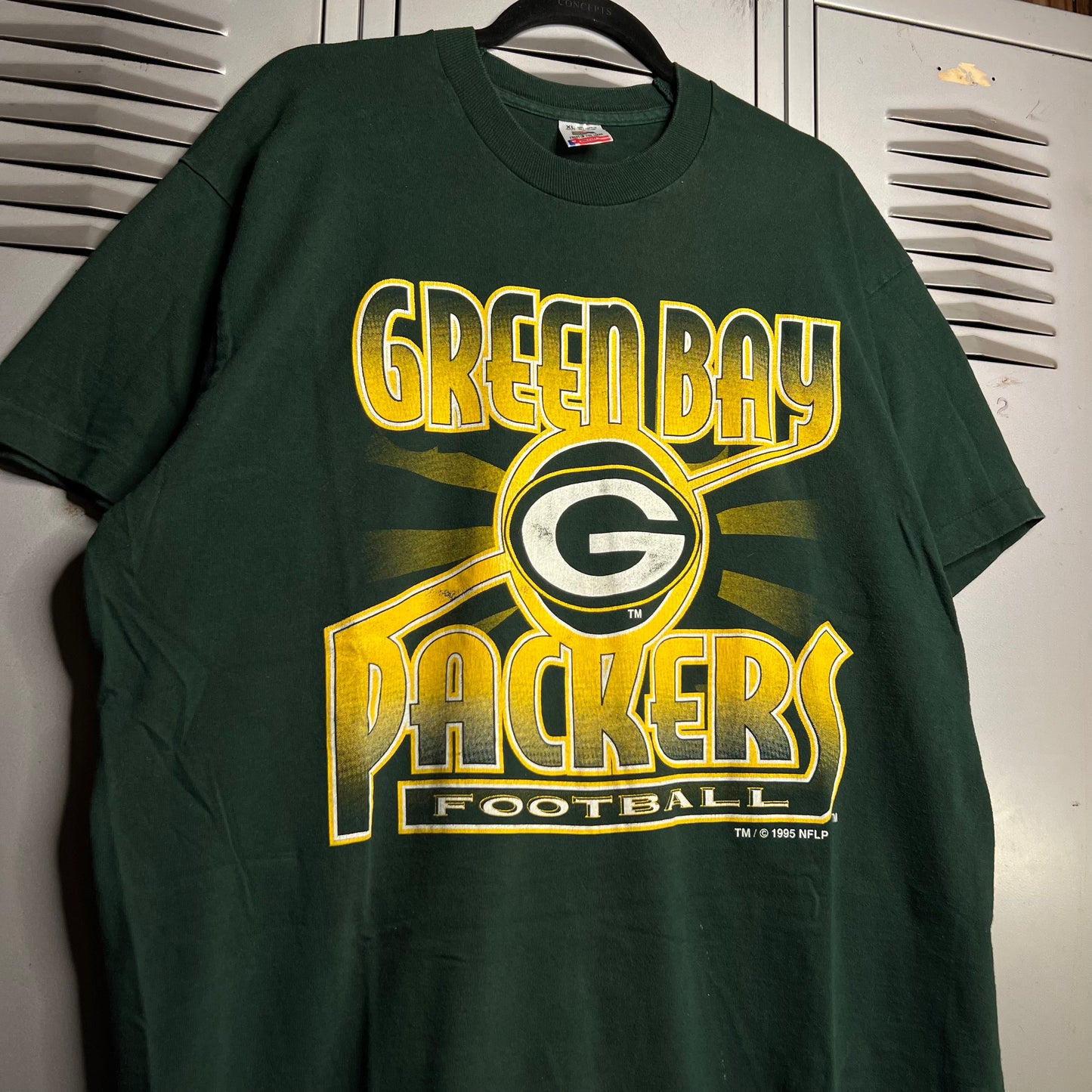 Vintage 1990s Faded Green Bay Packers Fruit of the Loom Single Stitch T-Shirt