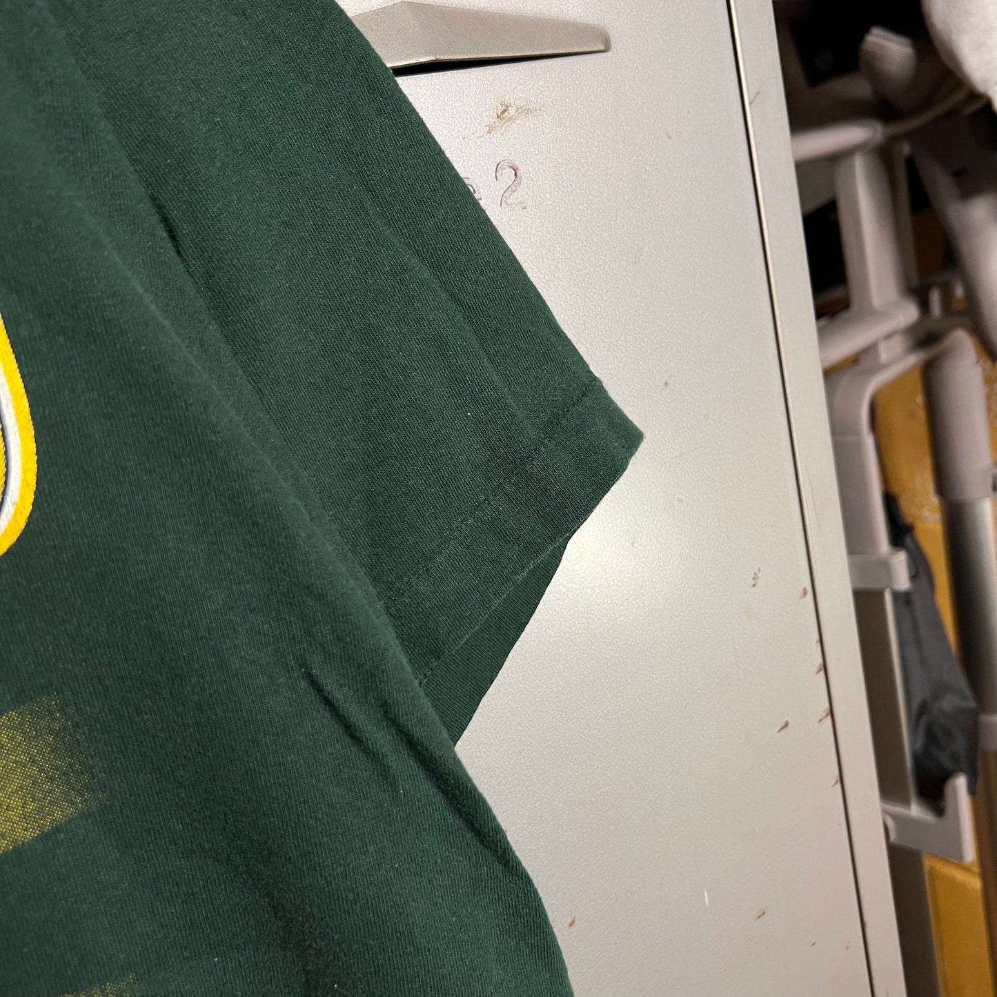 Vintage 1990s Faded Green Bay Packers Fruit of the Loom Single Stitch T-Shirt