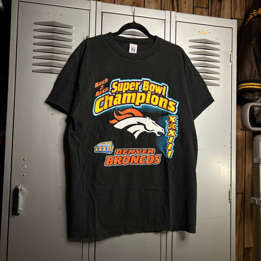Vintage 1990s Back to Back Super Bowl Champions Denver Broncos Logo 7 T-Shirt