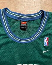 Load image into Gallery viewer, Vintage Kevin Garnett Minnesota Timberwolves Nike Team Jersey
