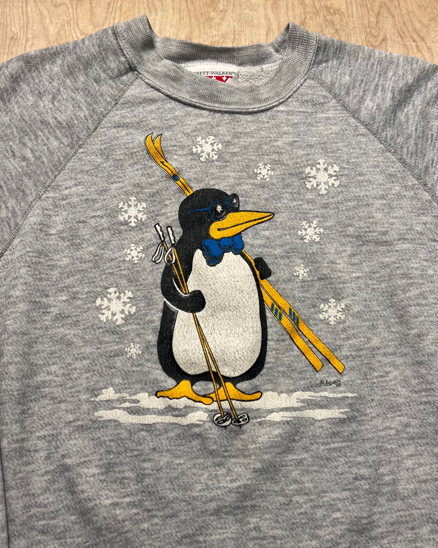 1986 Penguin Skiing Bassett Walker Crewneck