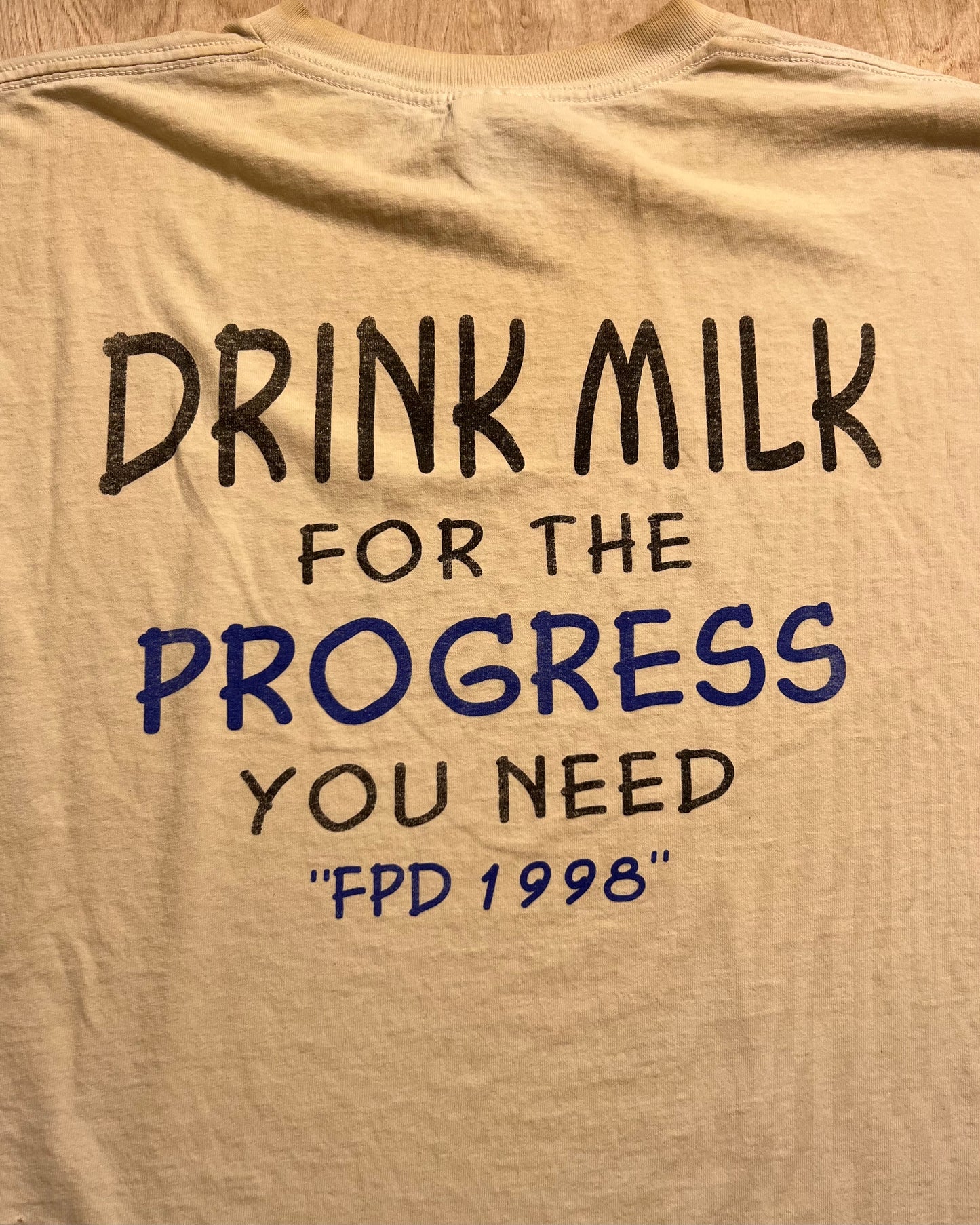 1998 Farm Progress Day "Drink Milk" Distressed T-Shirt