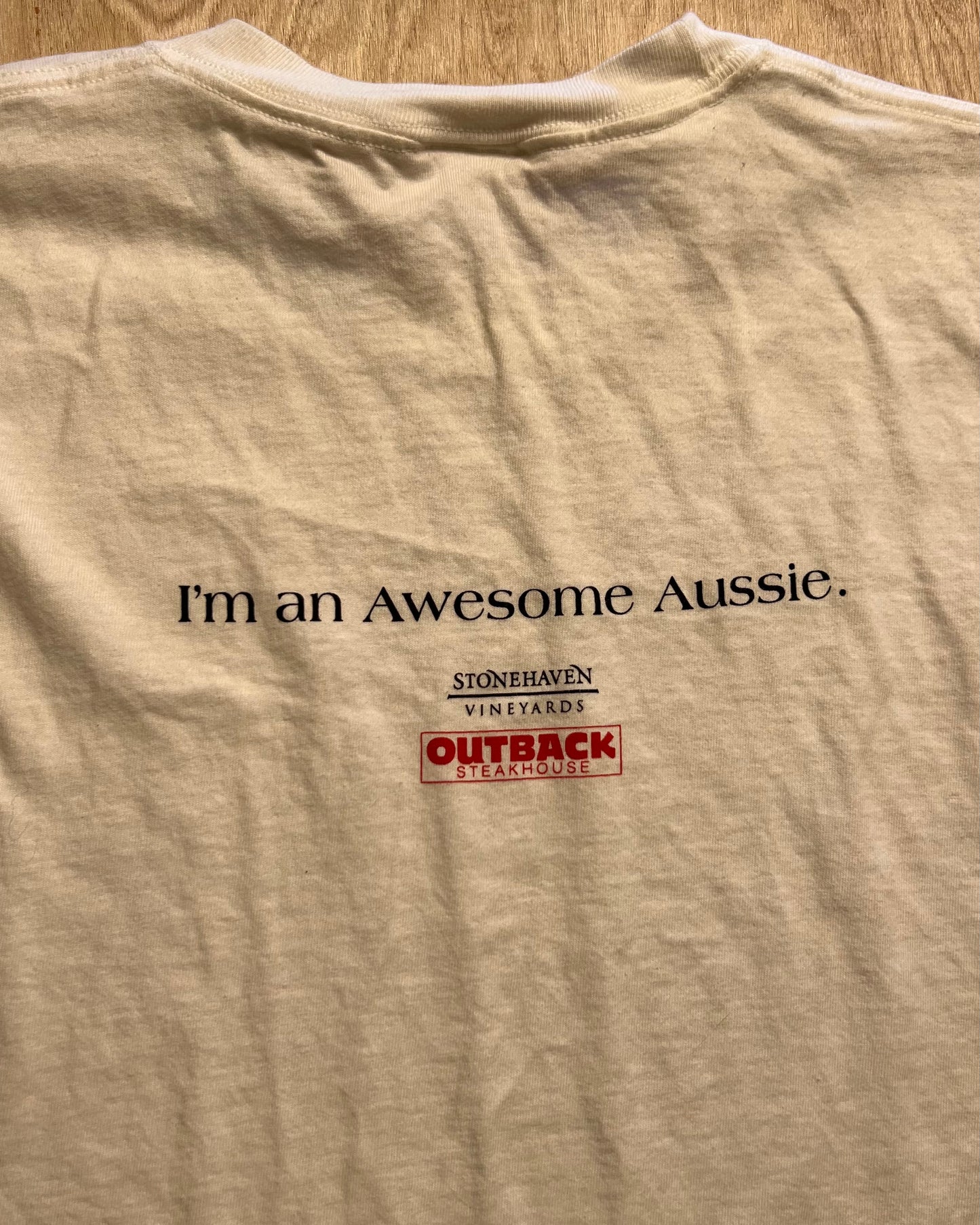 Vintage Outback Steakhouse "I'm an Awesome Aussie" T-Shirt