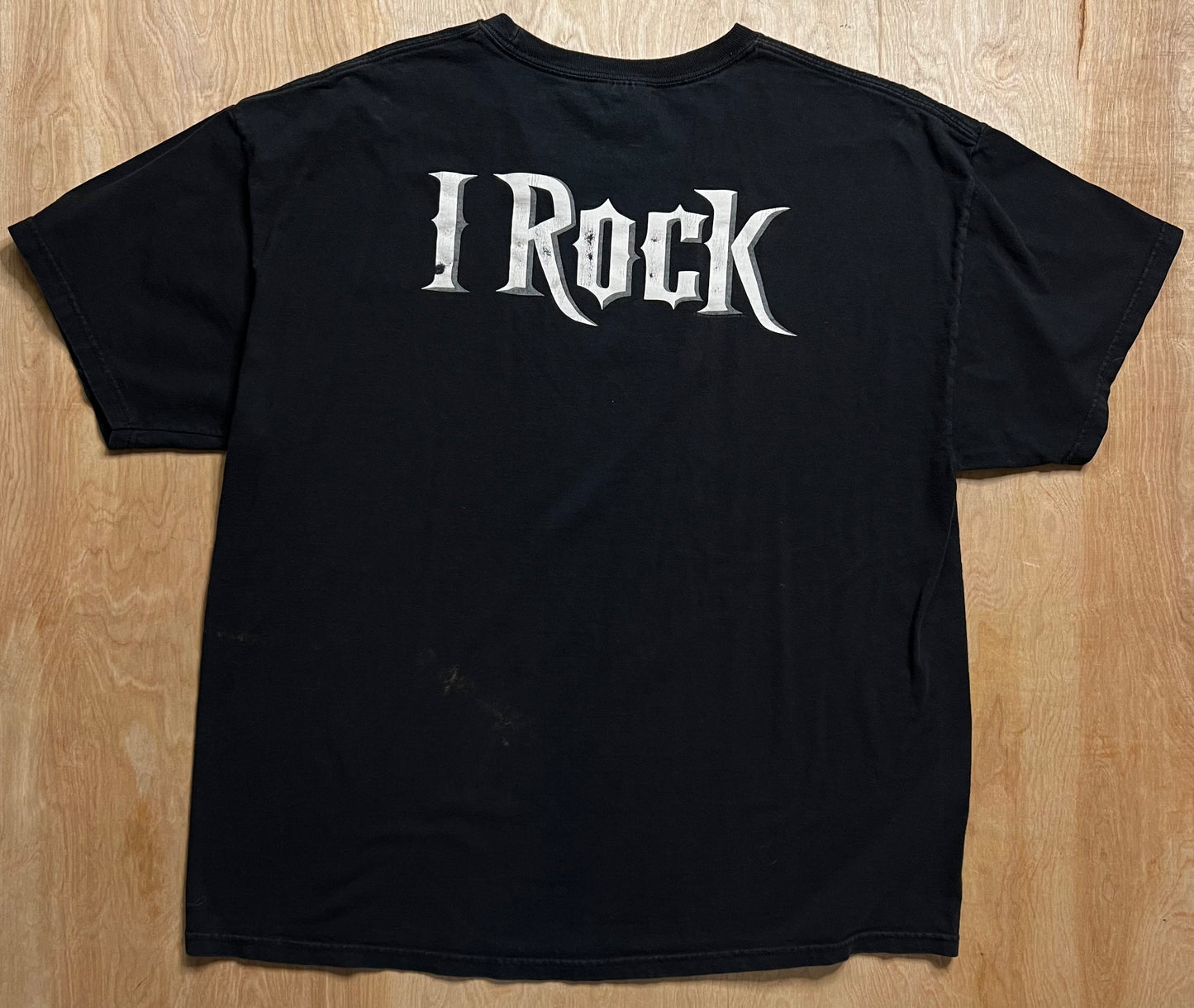 2000's Guitar Hero "I rock" T-Shirt