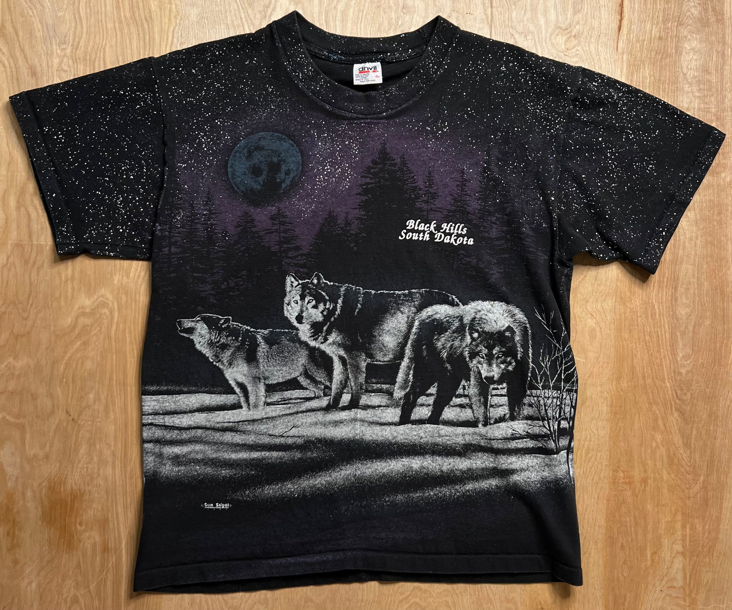 1991 Black Hills, South Dakota Wolf Night Scene AOP Single Stitch T-Shirt