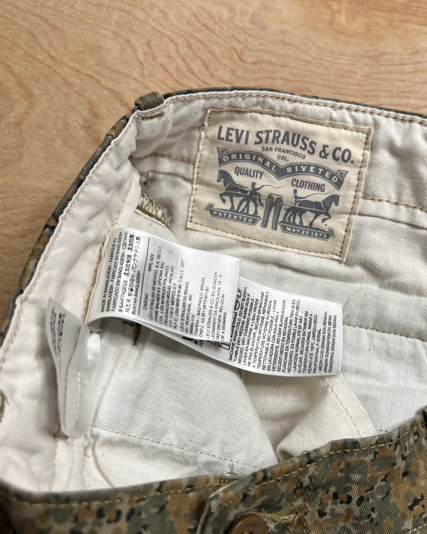 Modern Levi Strauss & Co MultiCam Cargo Pants