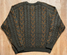 Load image into Gallery viewer, Vintage Croft &amp; Barrow Sweater
