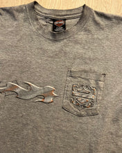 Load image into Gallery viewer, 2004 Harley Davidson Distressed Pocket T-Shirt
