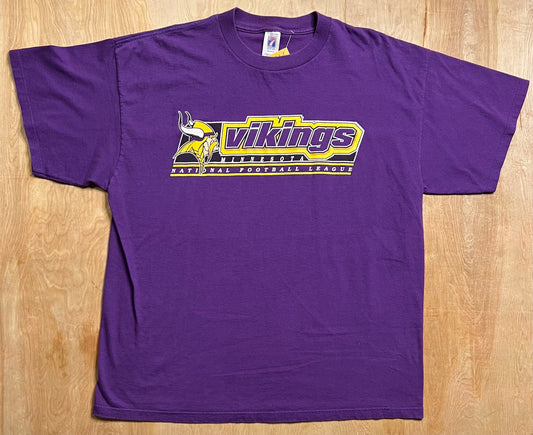 Vintage Minnesota Vikings Logo 7 T-Shirt