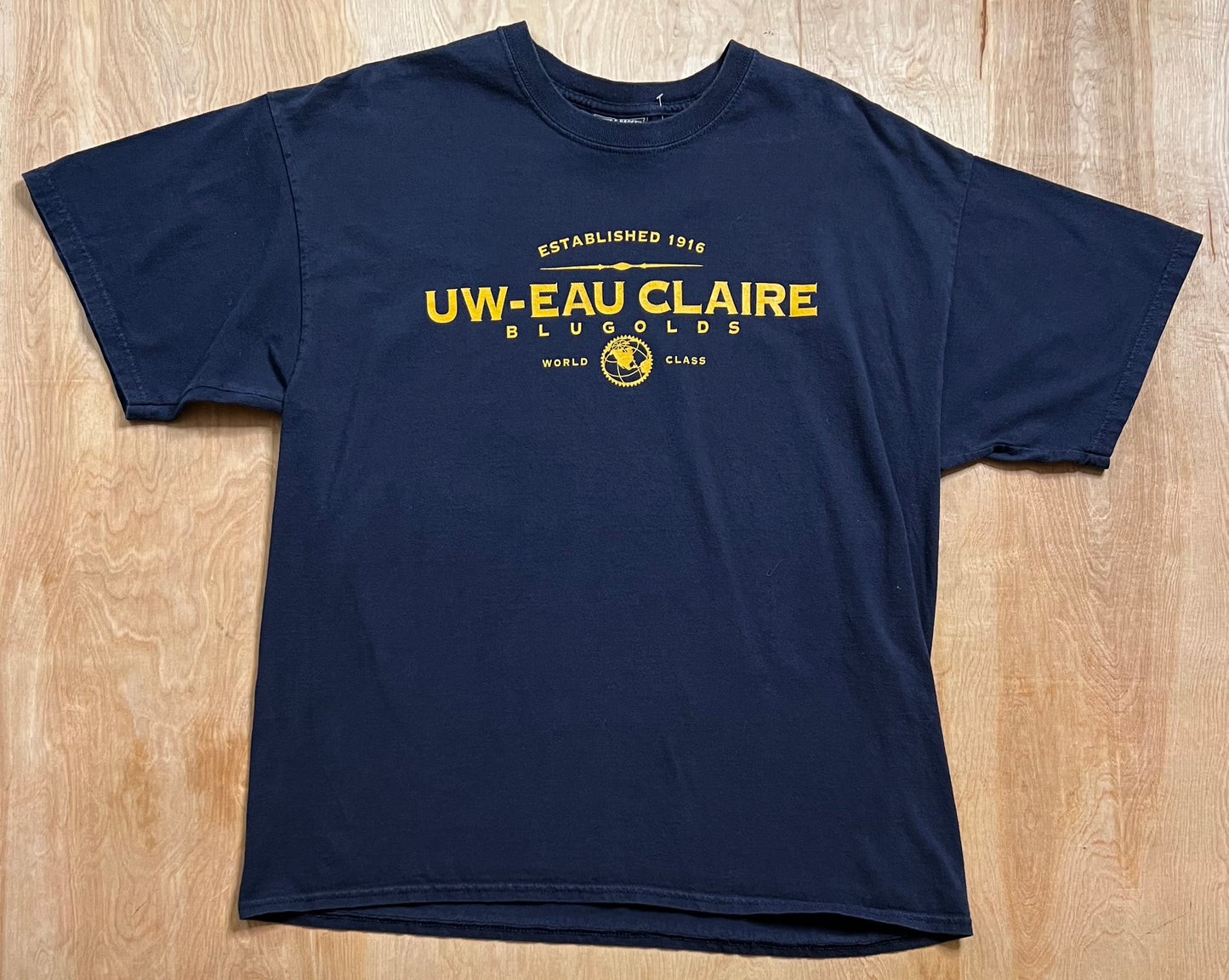 Vintage UWEC Steve & Barrys University Sportswear T-Shirt