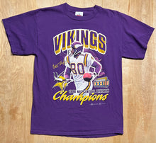Load image into Gallery viewer, 1998 Minnesota Vikings Cris Carter NFC Central Divison Champions T-Shirt
