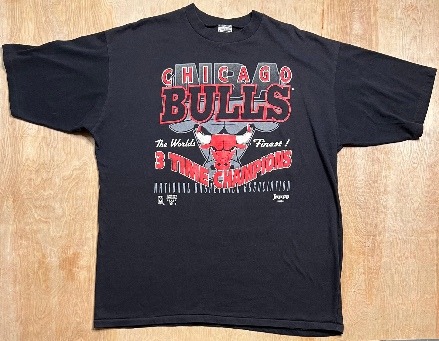 90's Chicago Bulls "The Worlds Finest" 3 Time Champions Single Stitch T-Shirt