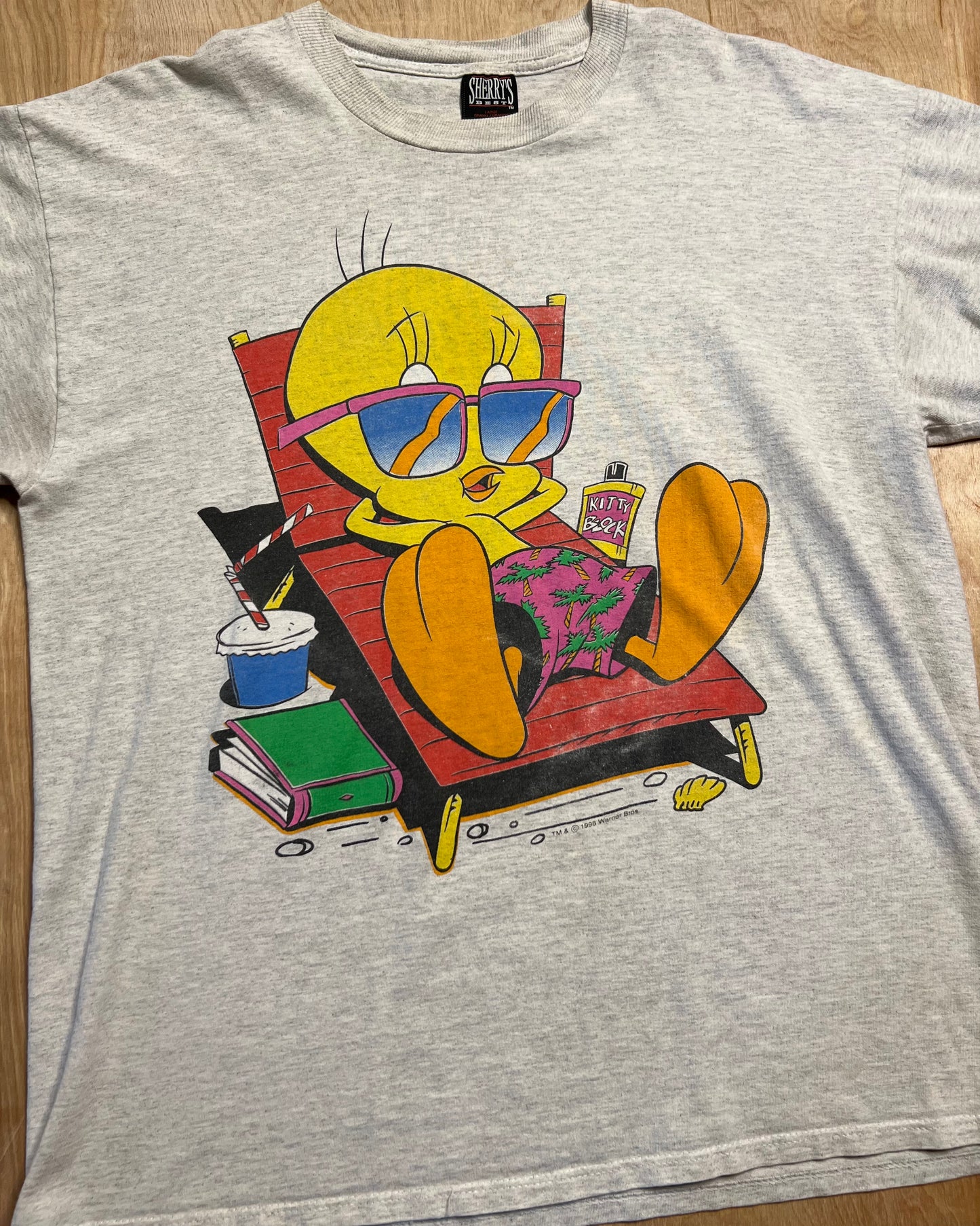 1996 Tweety Bird on the Beach T-Shirt