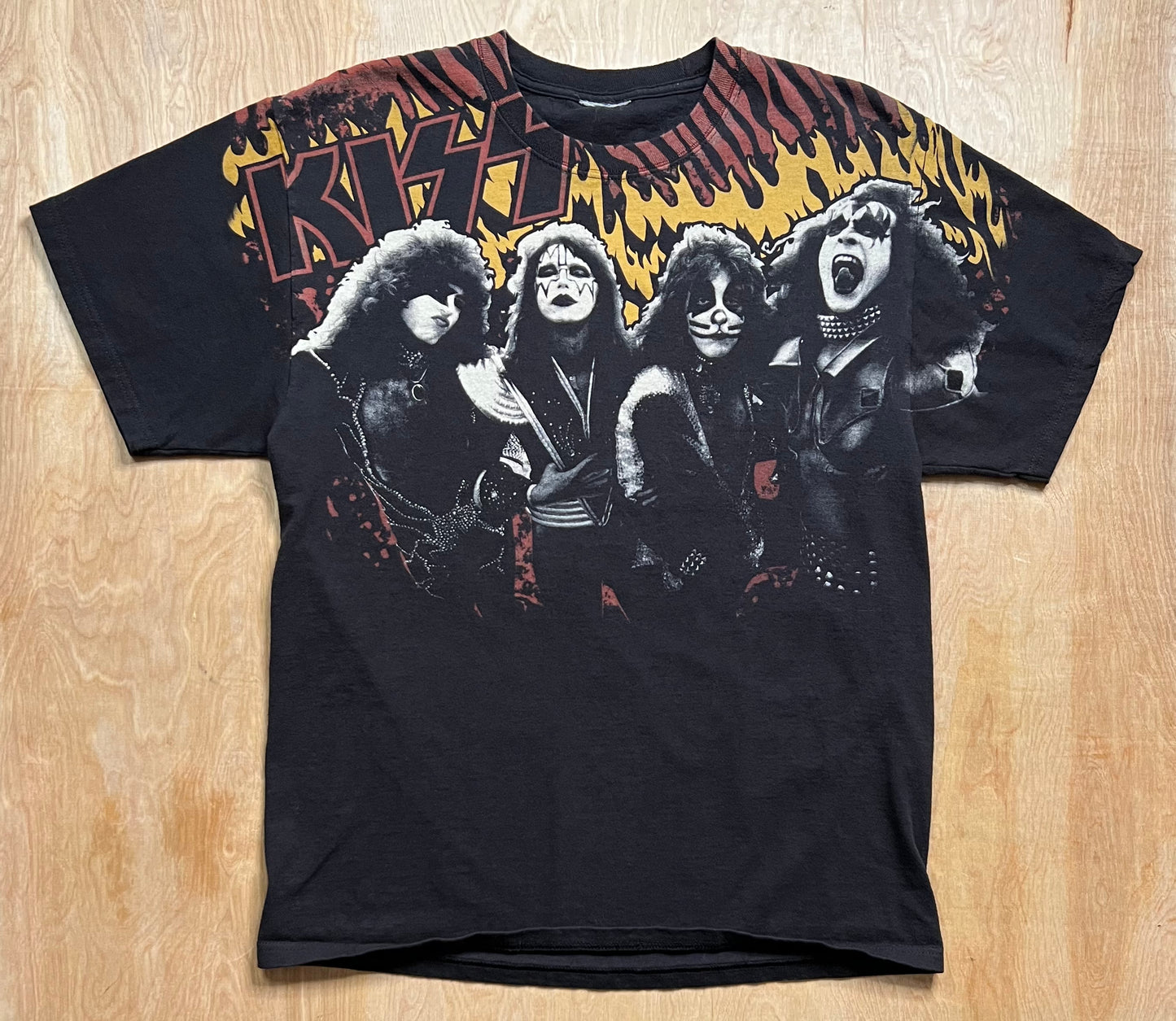 Vintage Kiss Big Graphic T-Shirt