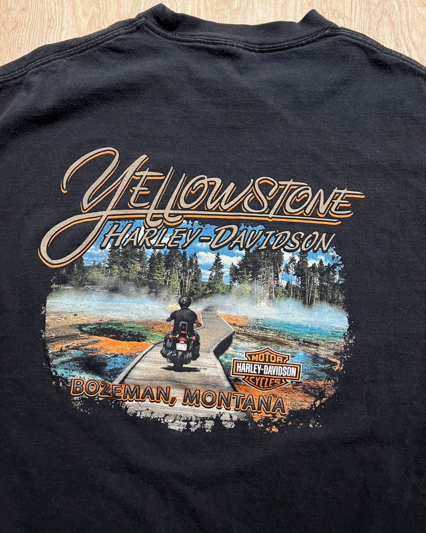 Harley Davidson Knucklehead Garage Yellowstone Montana T-Shirt