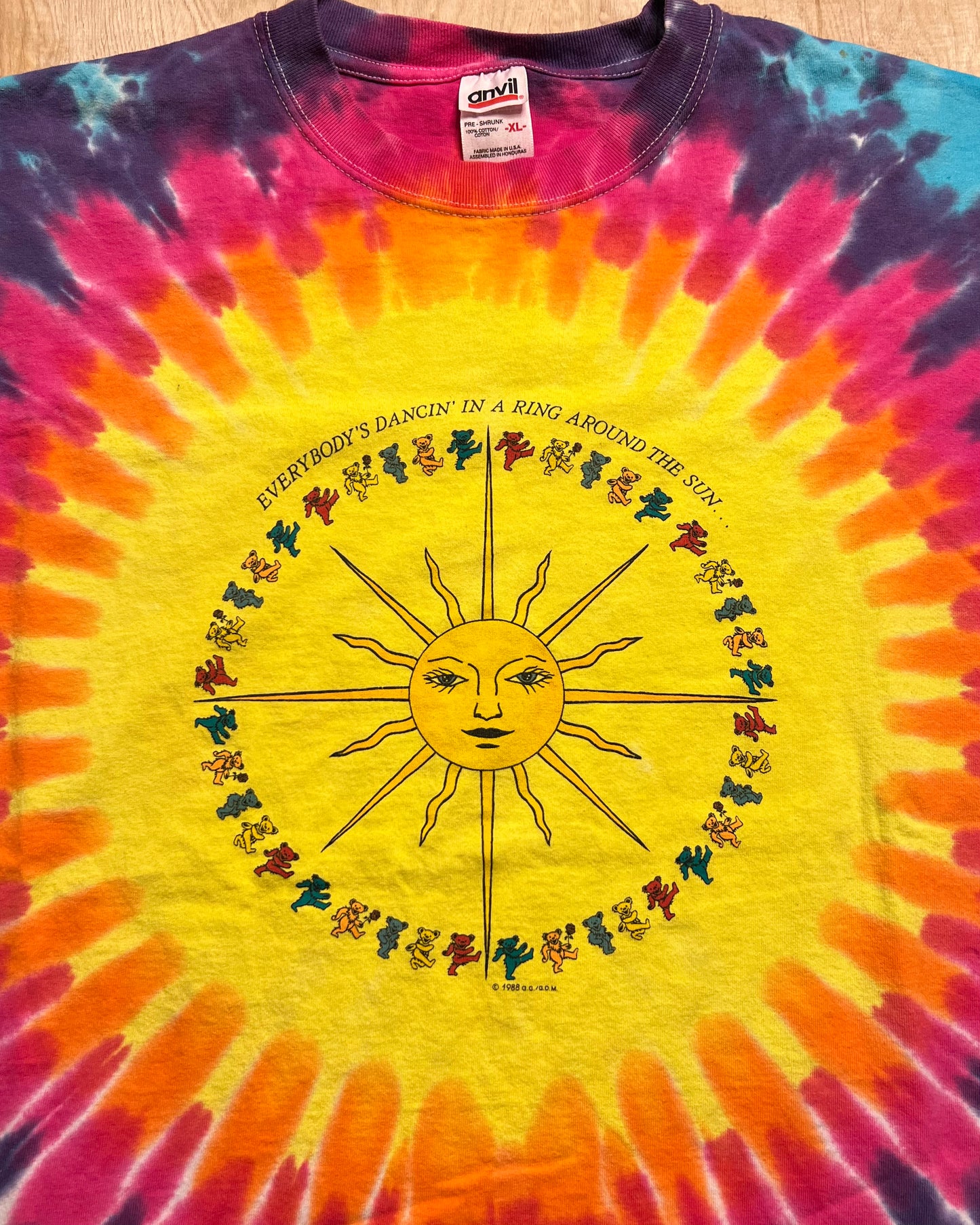 Vintage Grateful Dead " Everybody's Dancin' In A Ring Around The Sun" T-Shirt