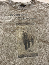 Load image into Gallery viewer, Vintage Big Game Alaska Wild Life Center T-Shirt
