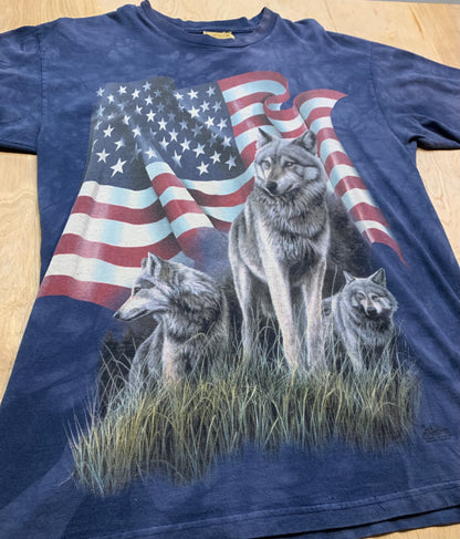 2001 "The Mountains" Wolves and American Flag Single Stitch T-Shirt