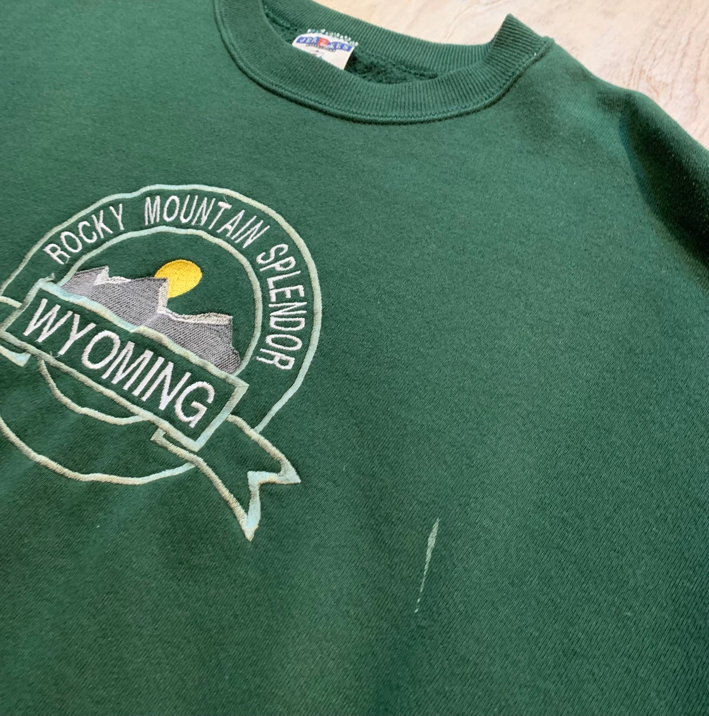 90's Rocky Mountain Splendor Wyoming Stained Green Crewneck