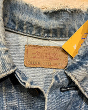 Load image into Gallery viewer, Vintage 70&#39;s Levis Type III 70505 Distressed Denim Jacket
