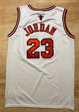 Load image into Gallery viewer, Vintage Chicago Bulls Michael Jordan NBA Finals Edition Nike Team Jersey
