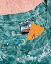 Load image into Gallery viewer, Vintage Fruit of the Loom Jamaica &quot;No Problem&quot; Single Stitch T-Shirt
