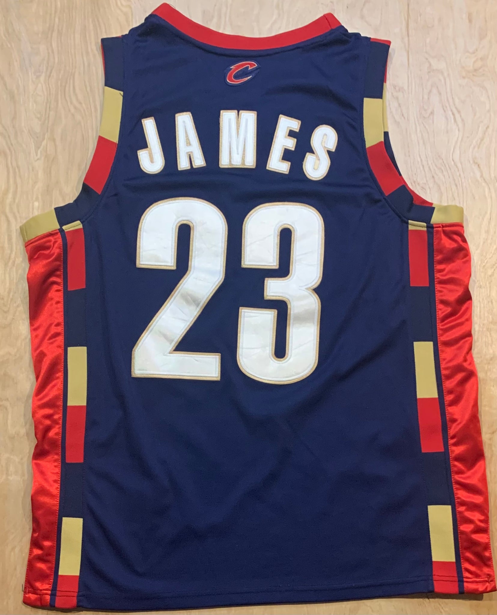 Cleveland Cavaliers LeBron James #23 - Jersey - Stitched XL Length