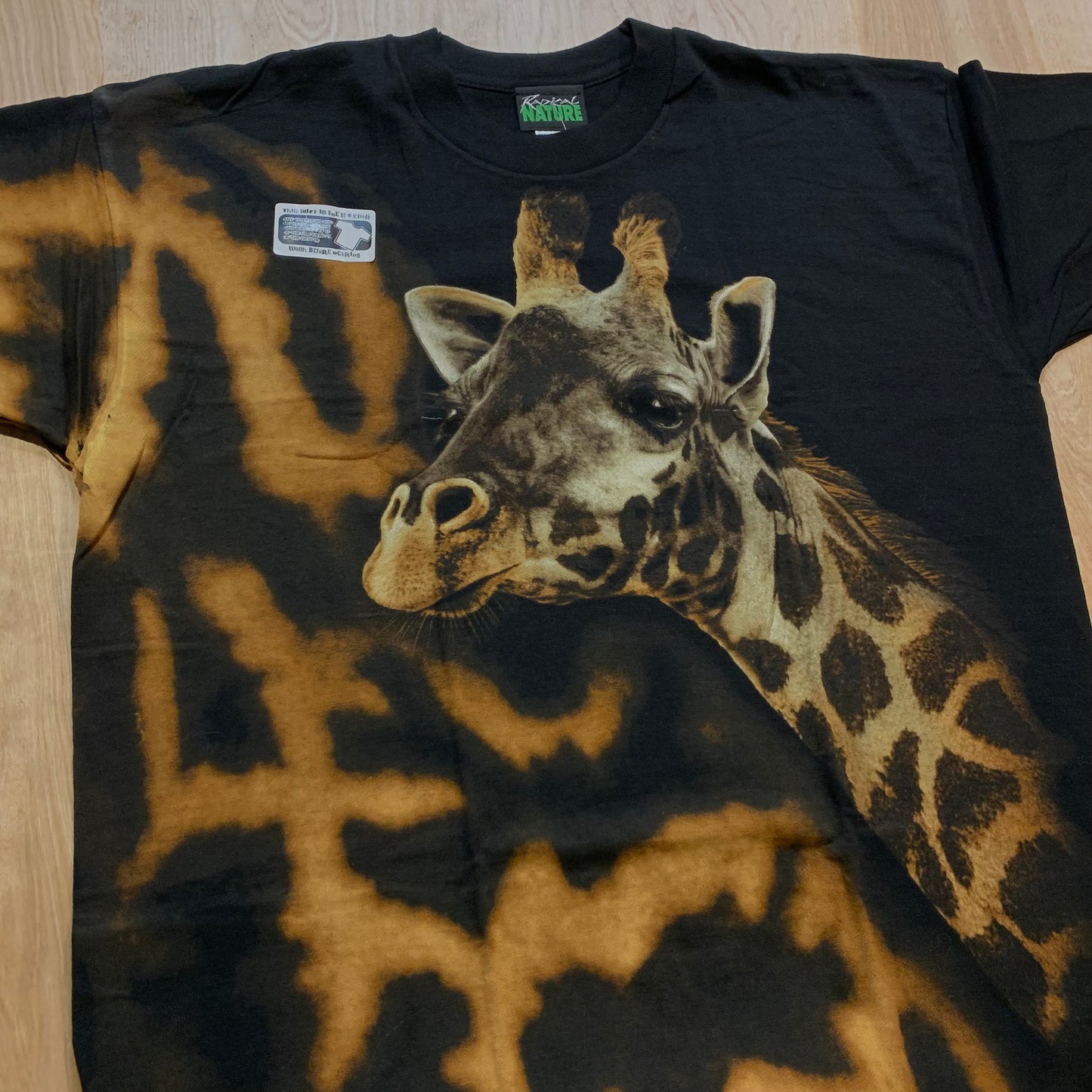 Vintage Radical Nature Giraffe Graphic T-Shirt