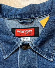 Load image into Gallery viewer, Classic Wrangler Hero Denim Jacket

