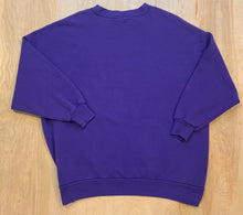 Load image into Gallery viewer, Vintage &quot;Just Wondering Along&quot; Winnie the Pooh Crewneck
