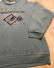 Load image into Gallery viewer, Vintage Field and Stream Outdoor Adventure Downhill Skiing Crewneck
